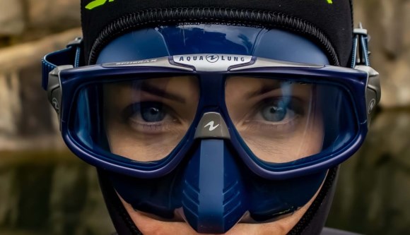 female ski company